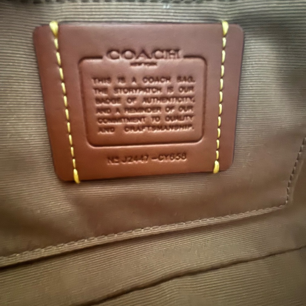 Coach Ashton in Signature Canvas with Shearling Shoulder Bag - Picture 6 of 6